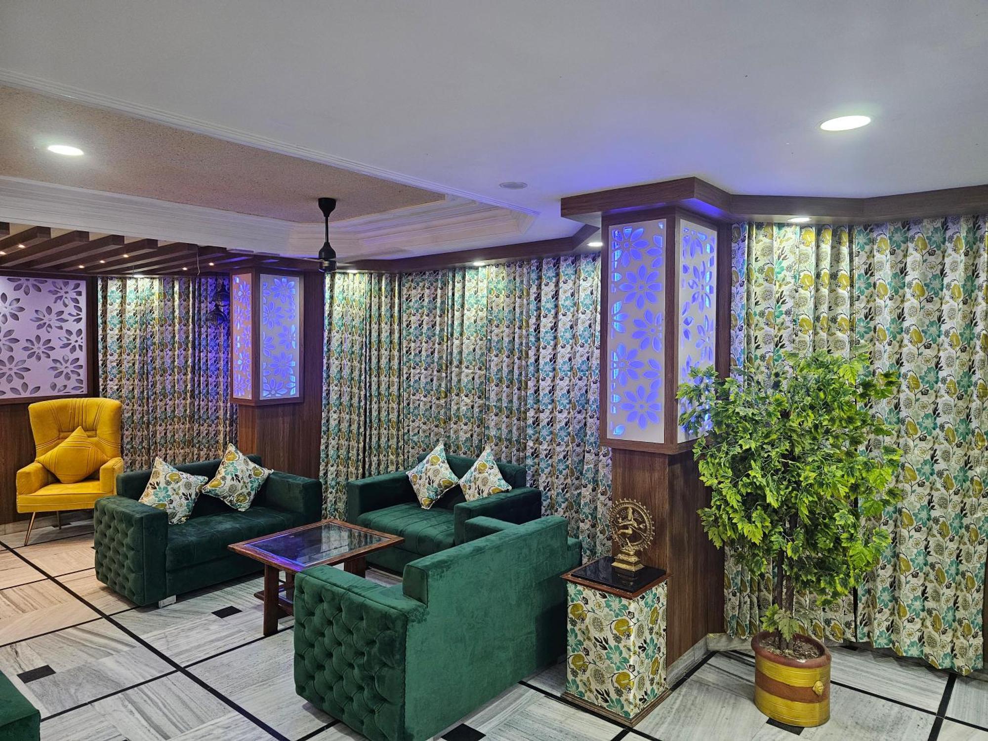 Hotel Bhawani International Katra  Eksteriør bilde